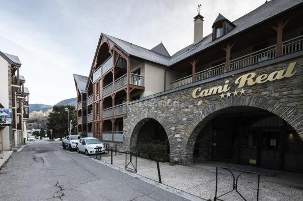 Appartements Avec Piscine Interieure Sauna Parking Etage 1 Au Centre Du Village Dans Residence Cami Real Saint-Lary-Soulan Exteriör bild