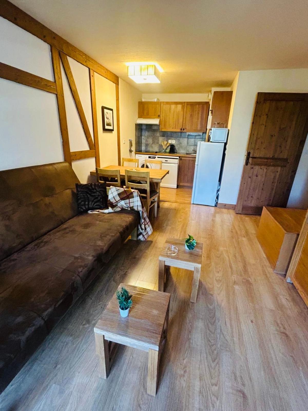 Appartements Avec Piscine Interieure Sauna Parking Etage 1 Au Centre Du Village Dans Residence Cami Real Saint-Lary-Soulan Exteriör bild