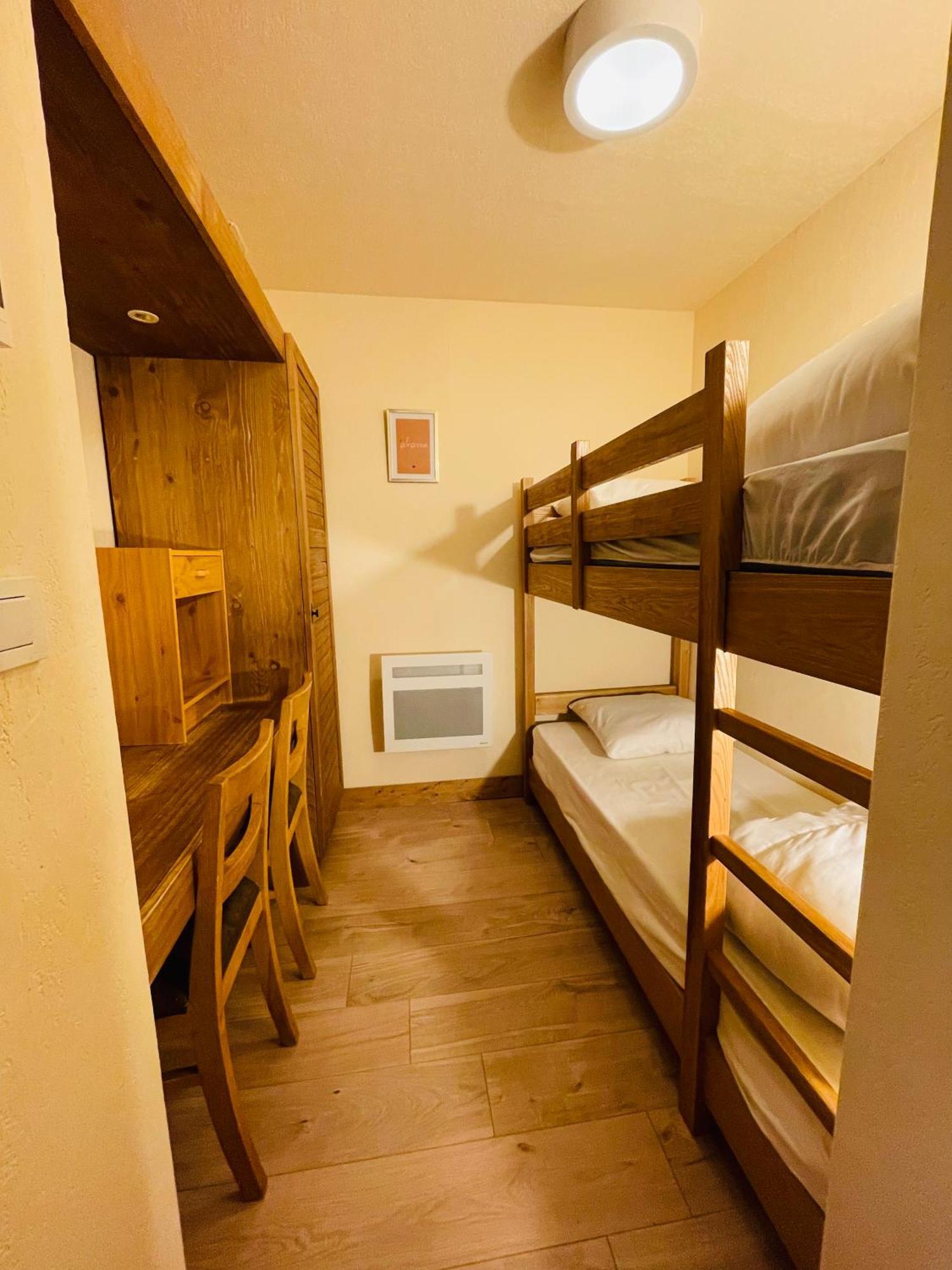 Appartements Avec Piscine Interieure Sauna Parking Etage 1 Au Centre Du Village Dans Residence Cami Real Saint-Lary-Soulan Exteriör bild
